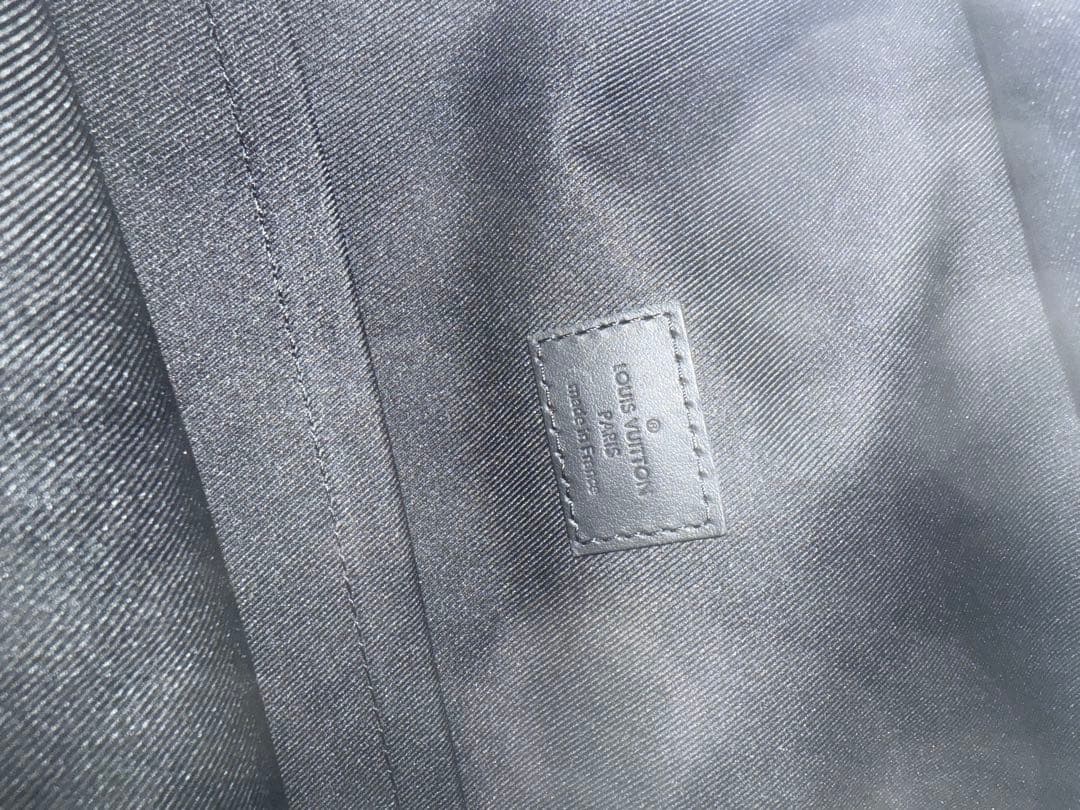 LOUISVUITTON ルイヴィトン　テイクオフ　バックパック　カーフレザー