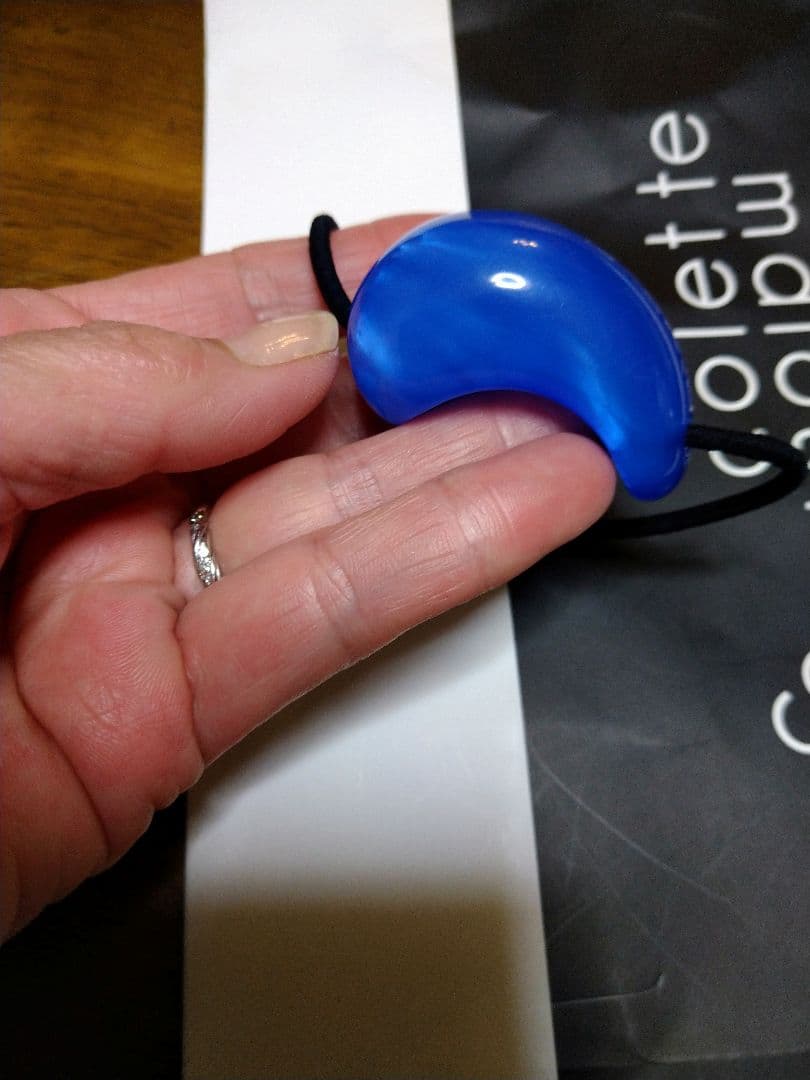 コレットマルーフ　ティアドロップ　　勾玉　ヘアゴム