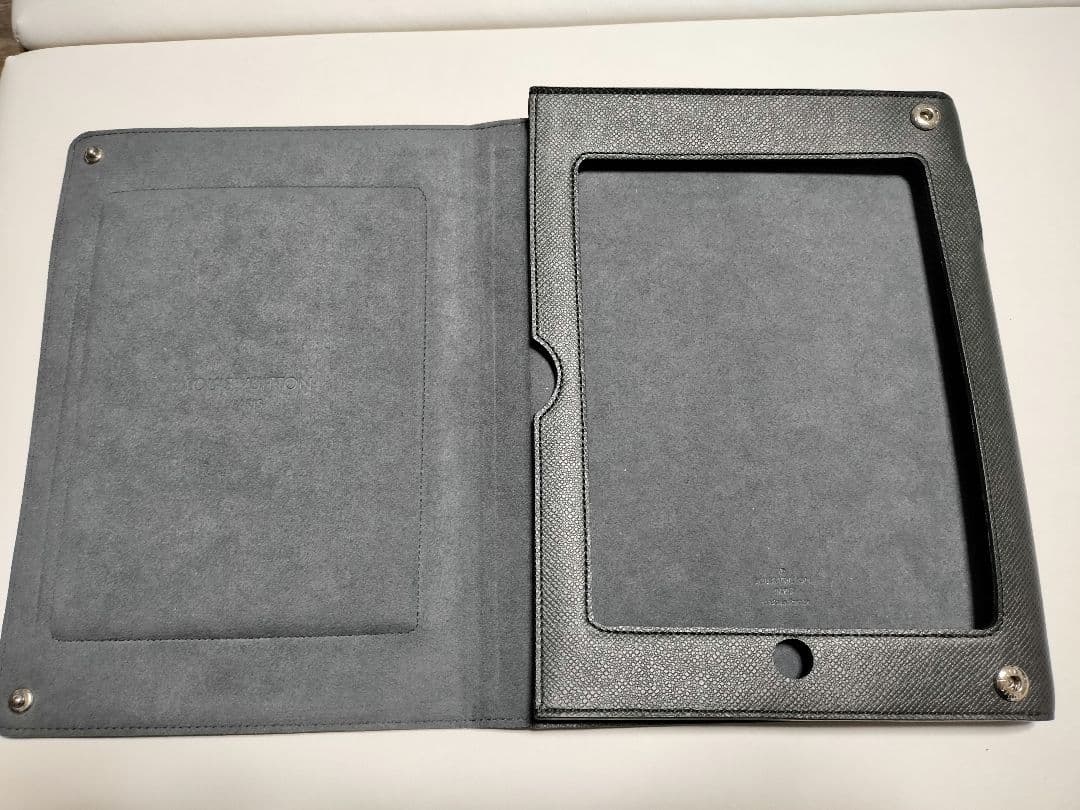 ルイヴィトン iPadケース