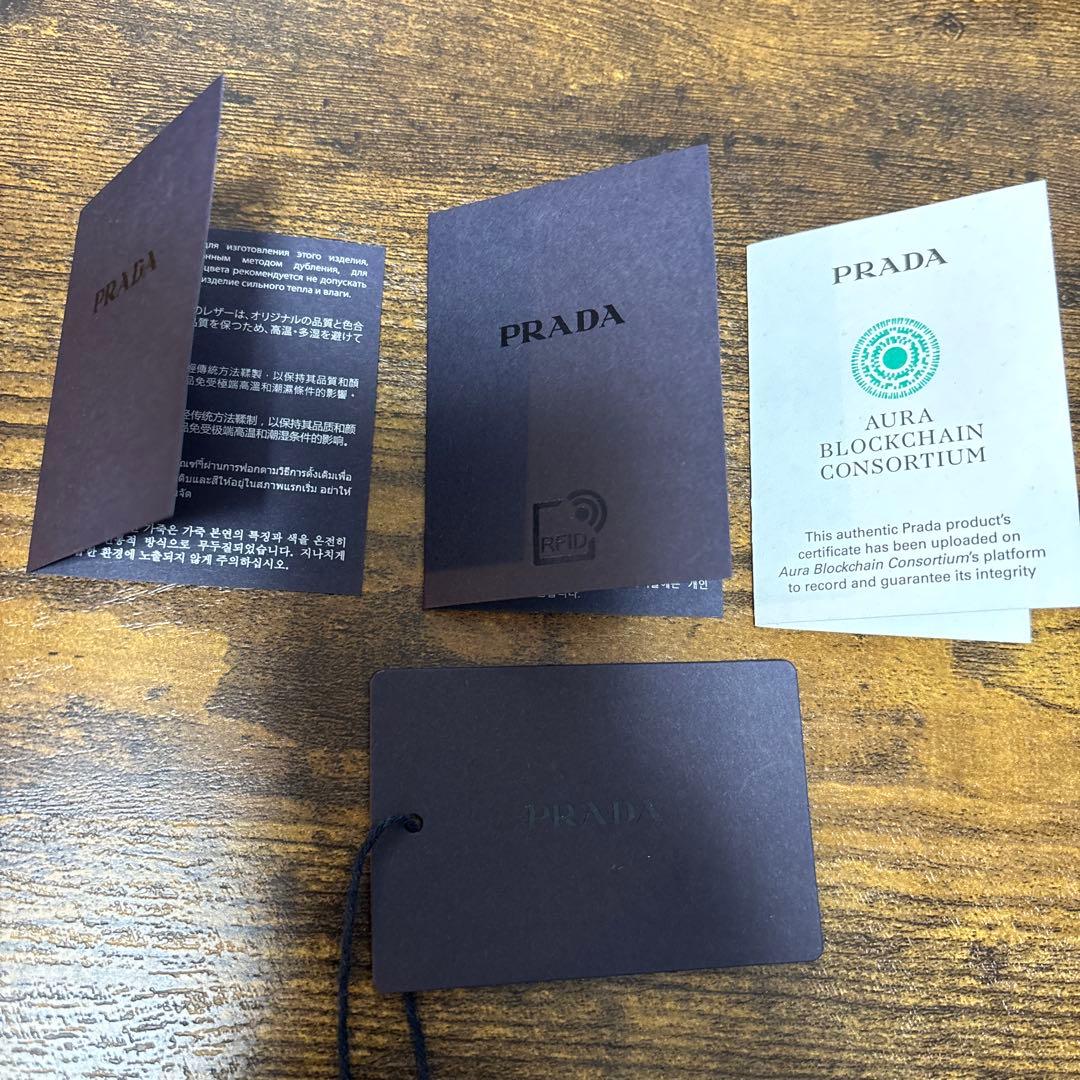 【定価90,200円】PRADA サフィアーノ AirPods Pro ケース