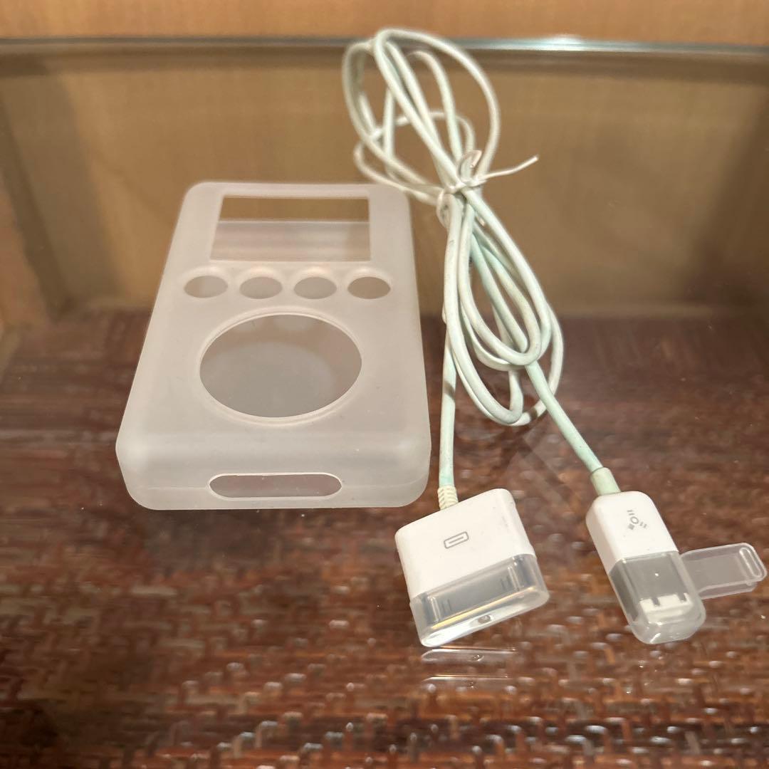 1回使用のみ◆APPLE iPod 40GB ホワイト　専用シリコンカバー付き