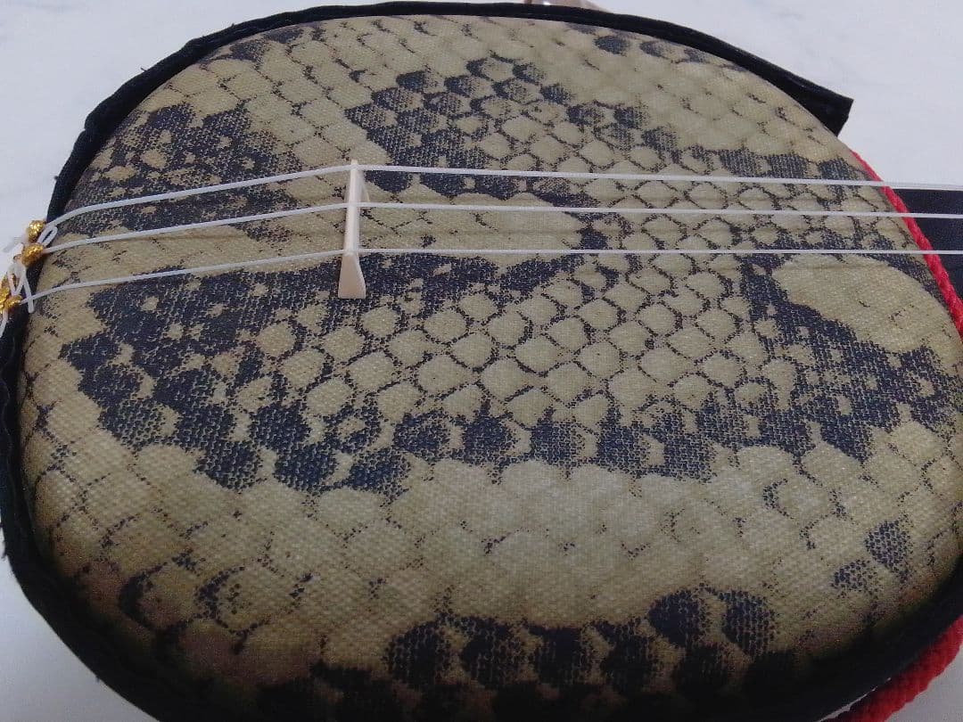 沖縄 三線 琉球 全長約71cm 人工皮(破れなし) 和楽器