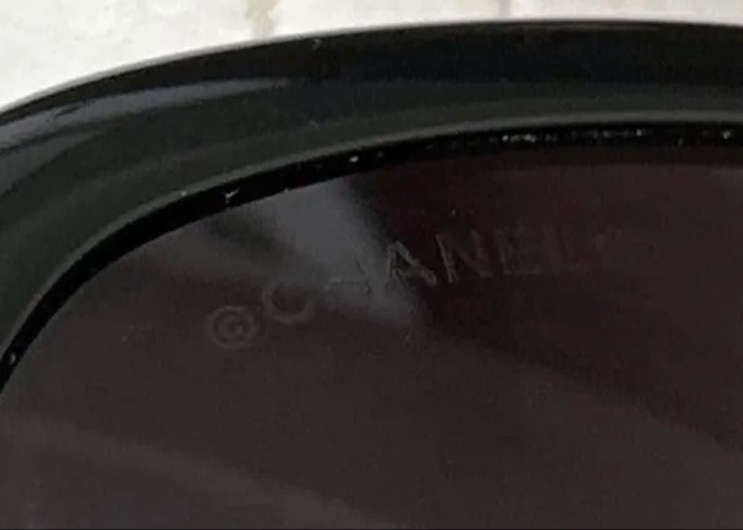 シャネル　サングラス　ココマーク　ホワイトフレーム5174A