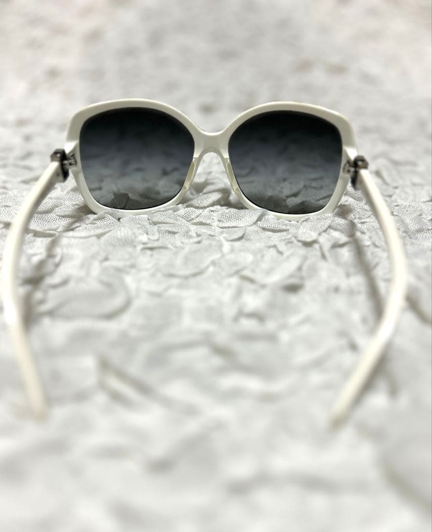 シャネル　サングラス　ココマーク　ホワイトフレーム5174A