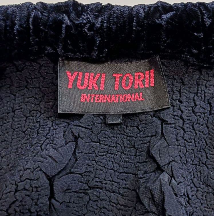 ユキトリイインターナショナル プリーツ ベロア テーラードジャケット 38