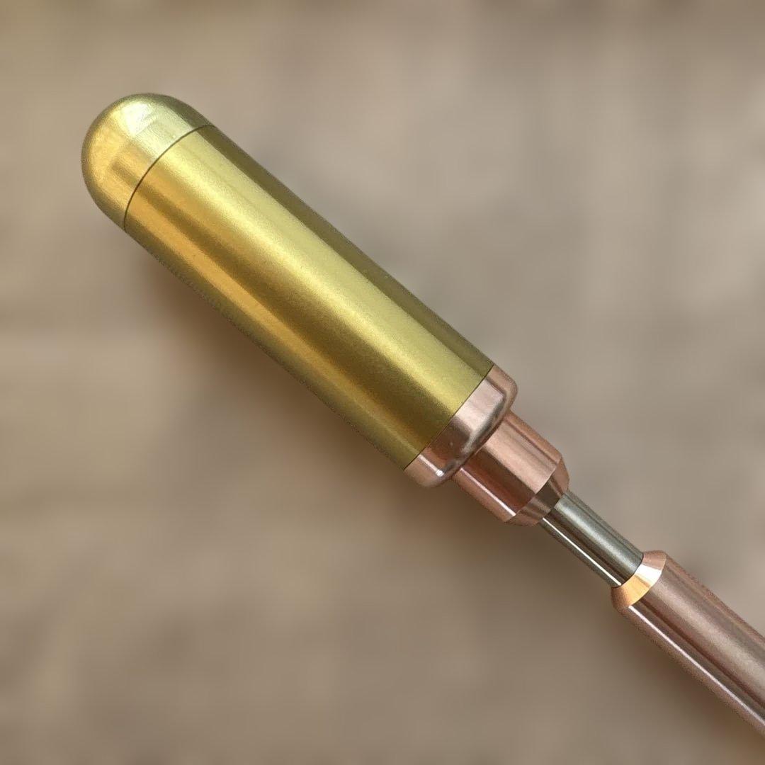 FTW セラミック フィオーラ　美顔ローラー　本体とケース（説明書無し）