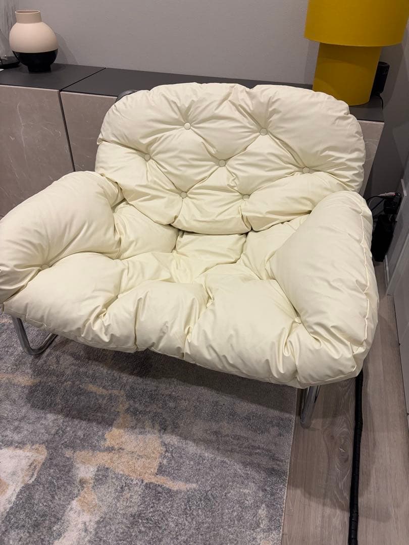 クッションソファ 1人掛け黒・白　2セット