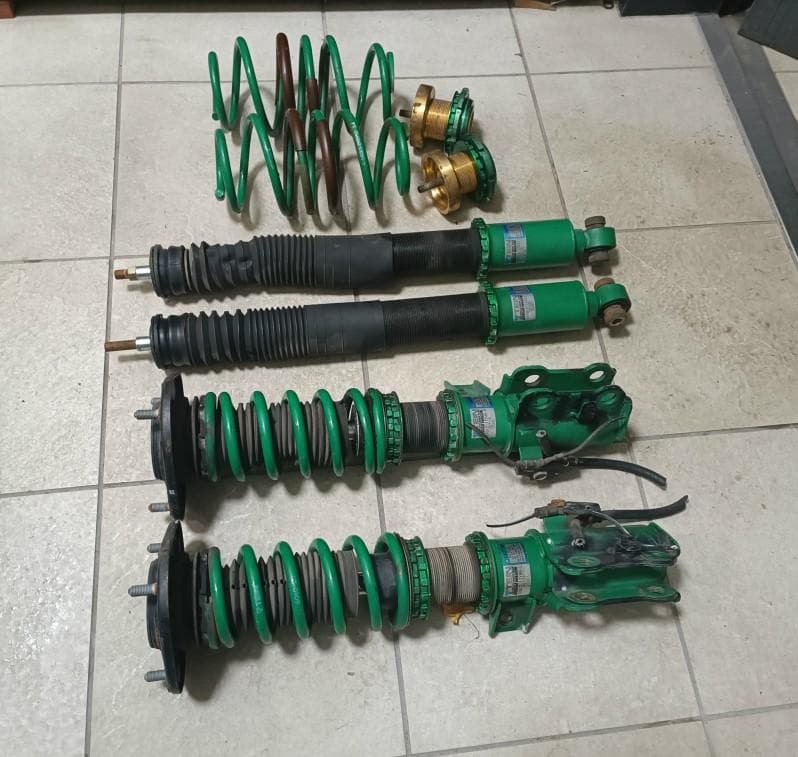 カローラルミオンZRE152/NZE151N プリウスα40フルタップ式車高調