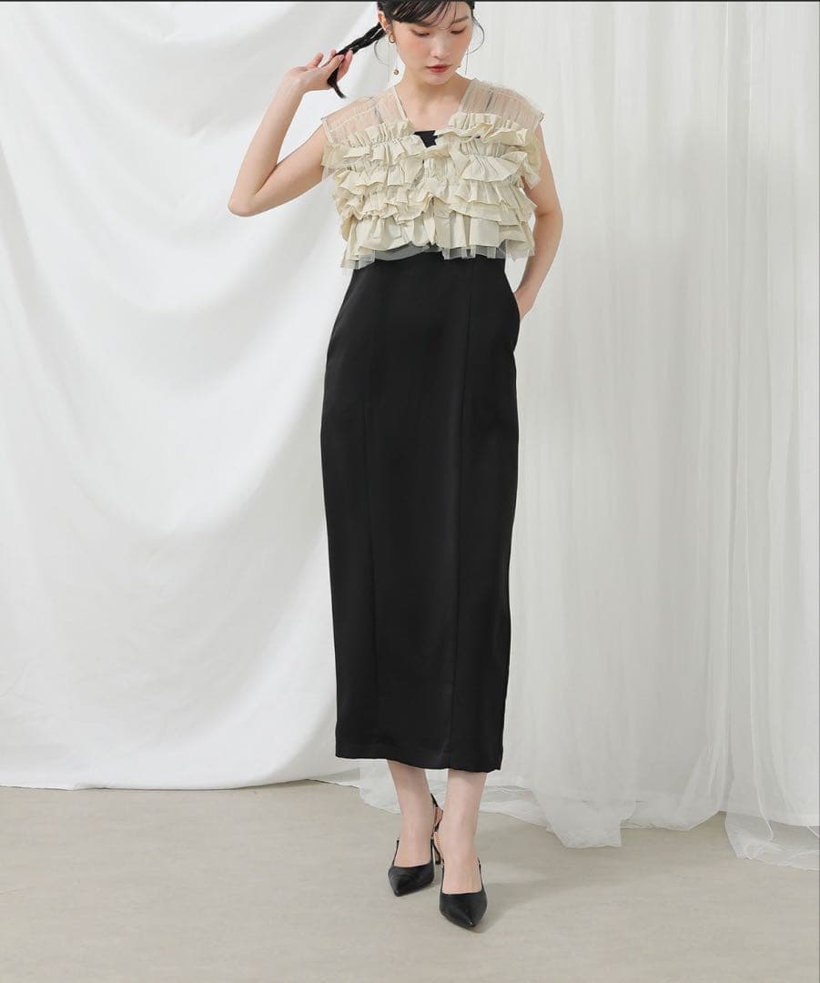 【Kana】ボリュームフリルベスト シアートップス キャミワンピ レイヤードドレ