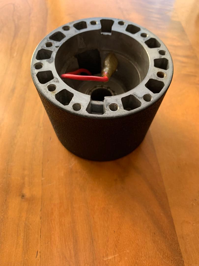 MOMO ステアリング ジャッキースチュワート 　ホーンボタン+ボス