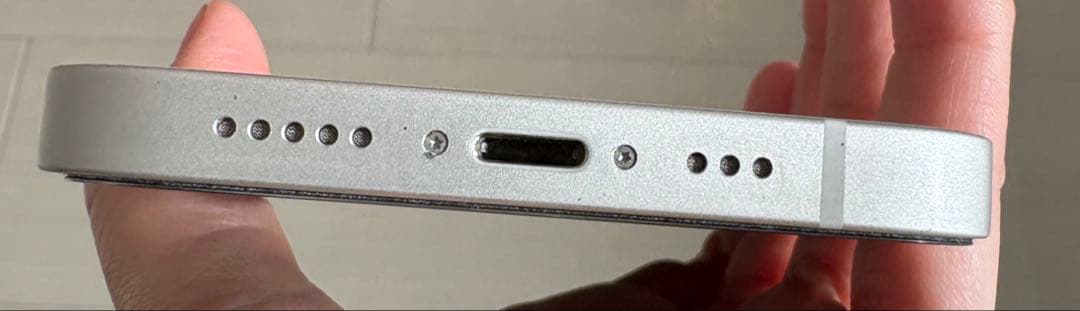 Apple iPhone 13 スターライト 128GB（箱なし）