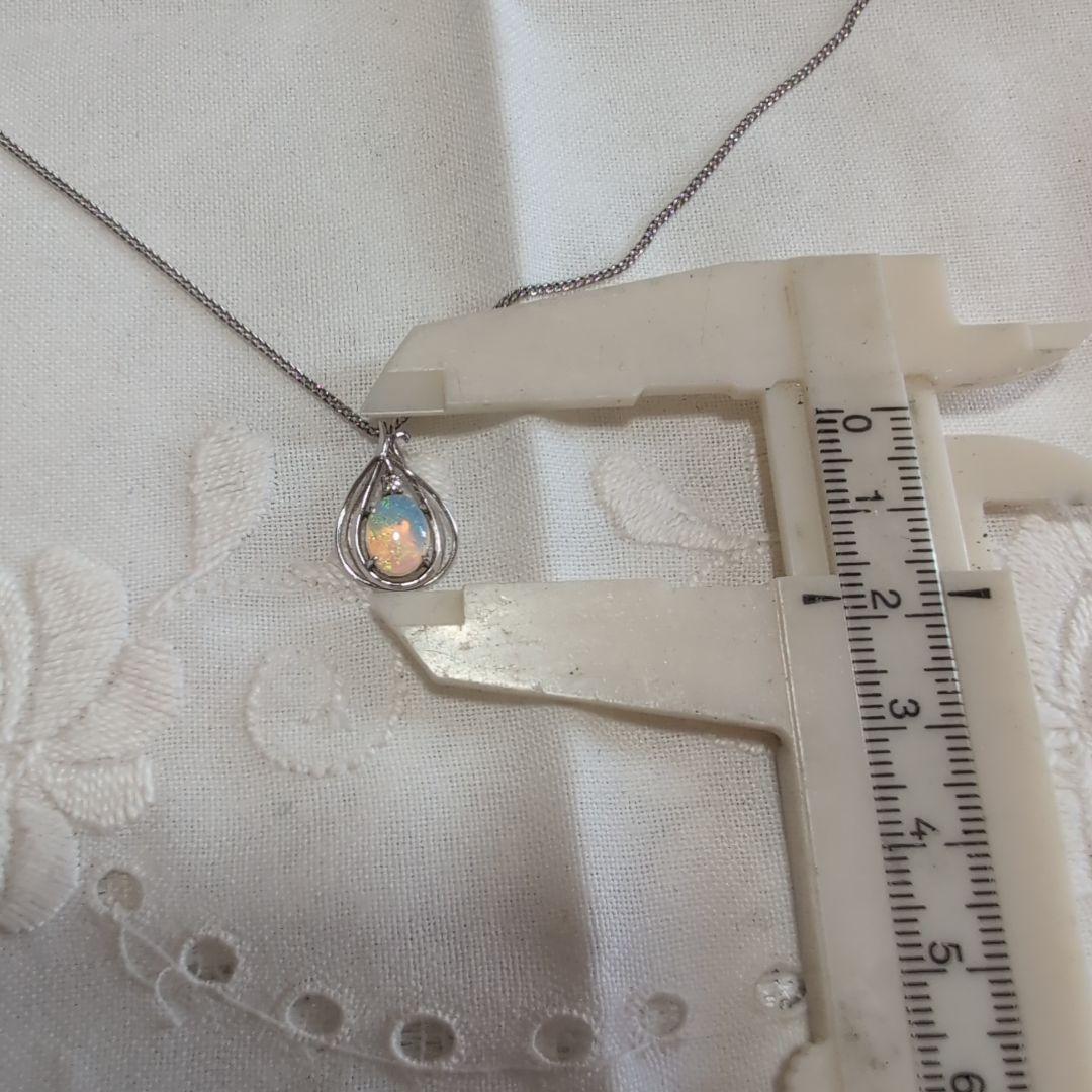 オパール ドロップ型ネックレス　プラチナ刻印有り　アンティーク　昭和レトロ