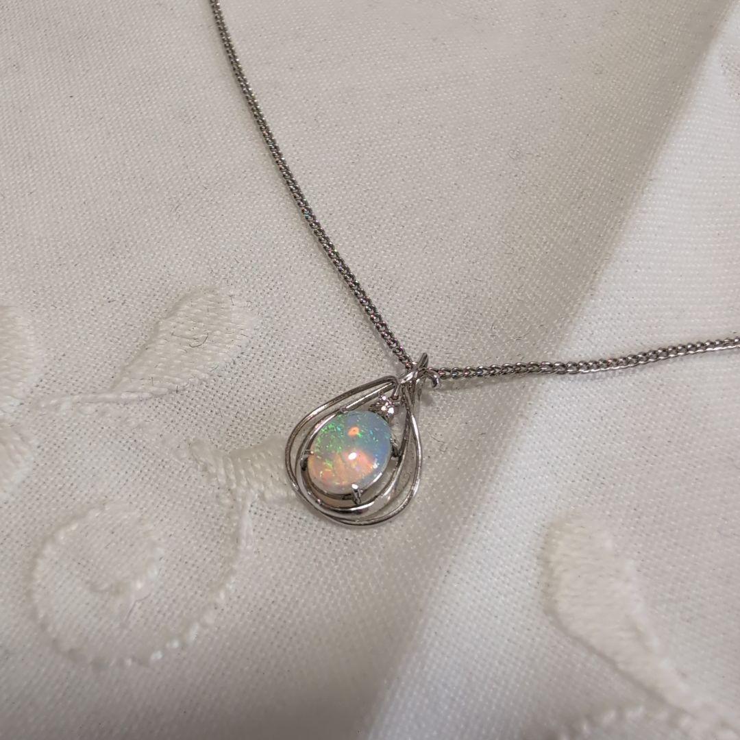 オパール ドロップ型ネックレス　プラチナ刻印有り　アンティーク　昭和レトロ