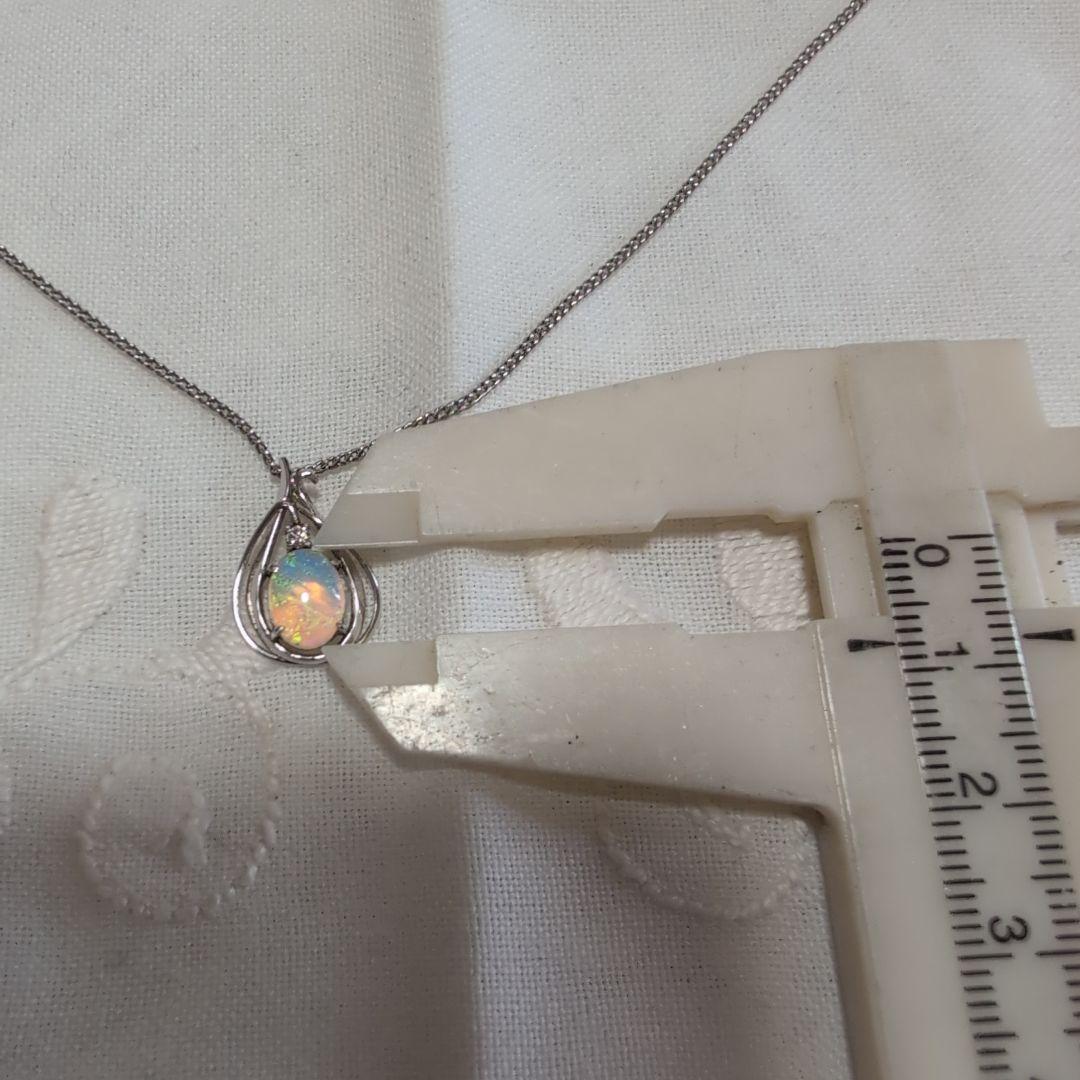 オパール ドロップ型ネックレス　プラチナ刻印有り　アンティーク　昭和レトロ