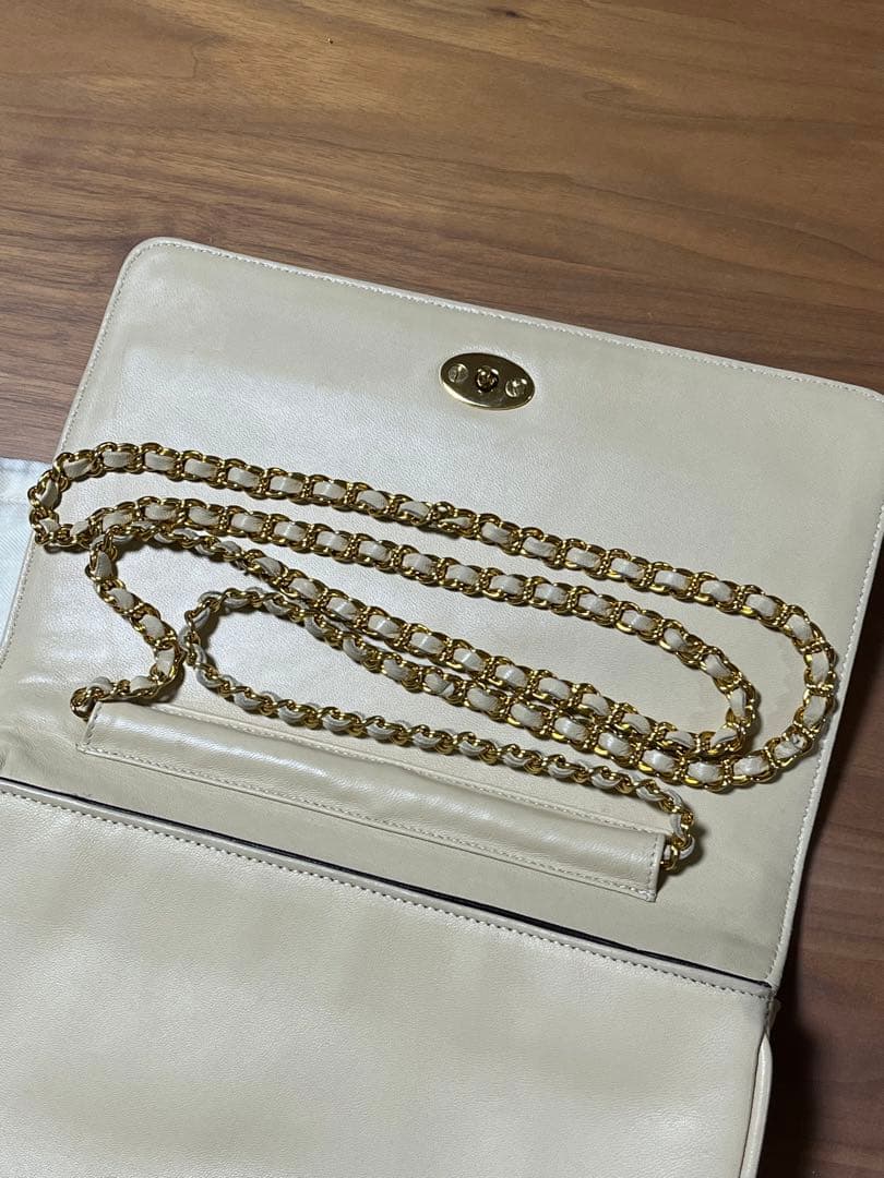 BALLY ベージュ キルティング クラッチバッグ 保存袋付き