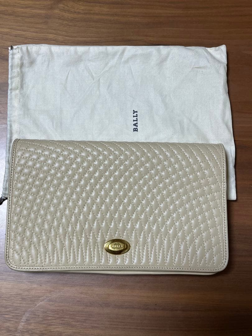 BALLY ベージュ キルティング クラッチバッグ 保存袋付き