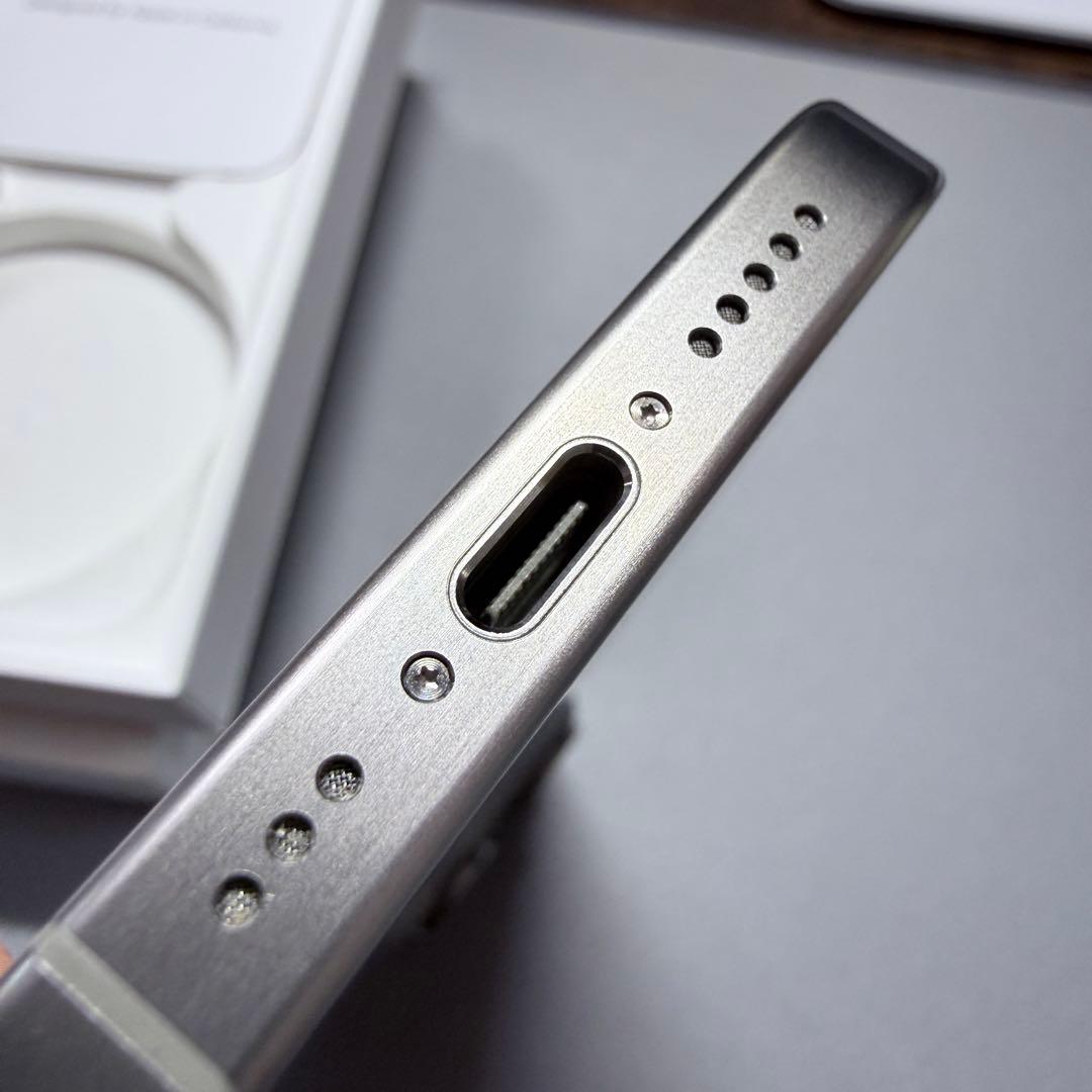 iPhone15 Pro 1TB ナチュラル 海外版 ダブルSIMフリー