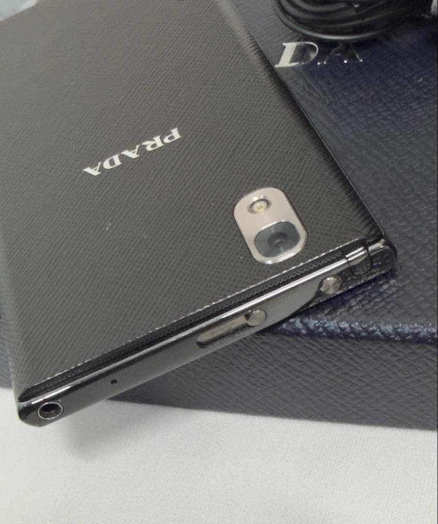 PRADA L-02D デジタルオーディオプレーヤー