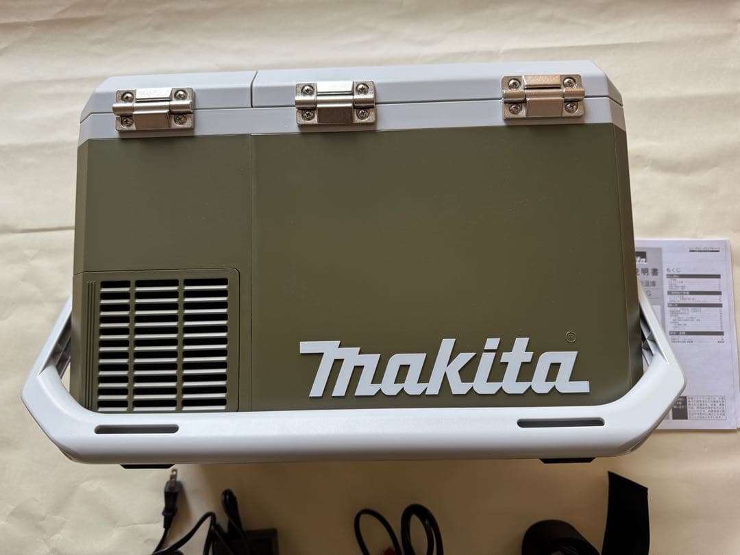 T*T様 Makita 充電式保冷庫 CW003GZO