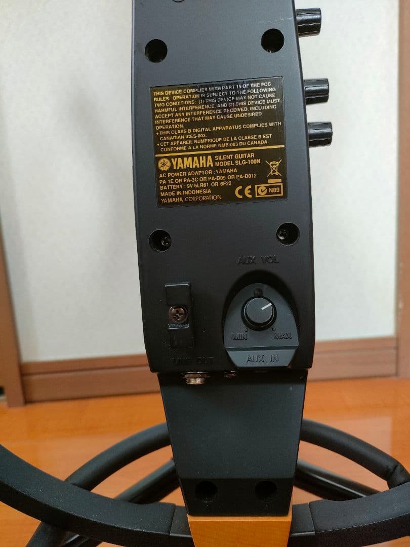 美品サイレントギターYAMAHA SLG100N 純正ケースACアダプタ付き