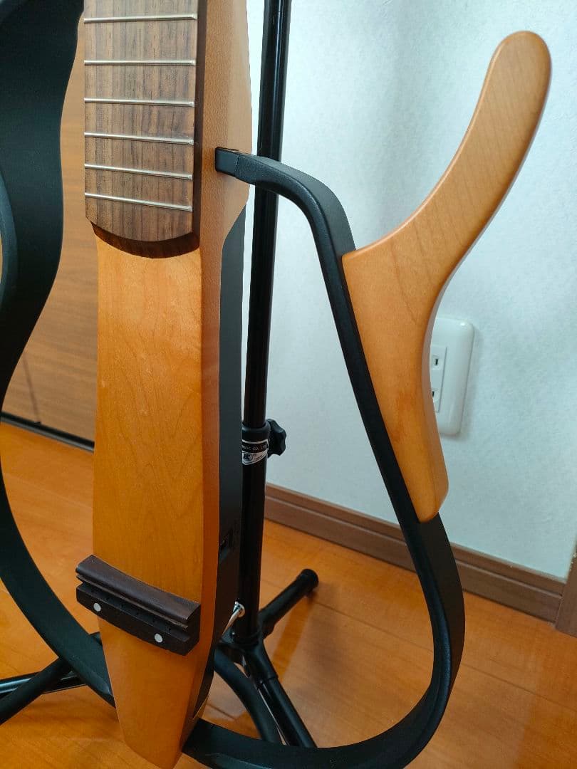 美品サイレントギターYAMAHA SLG100N 純正ケースACアダプタ付き