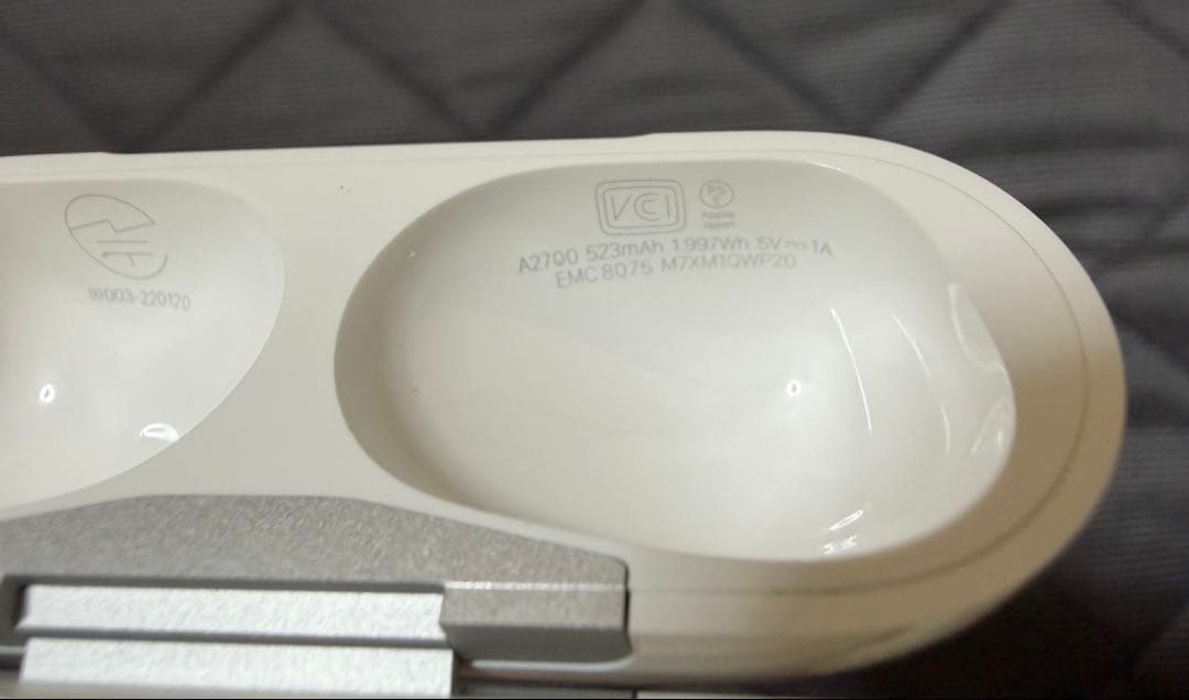 AirPods Pro2 本体 充電ケース付き Lightning