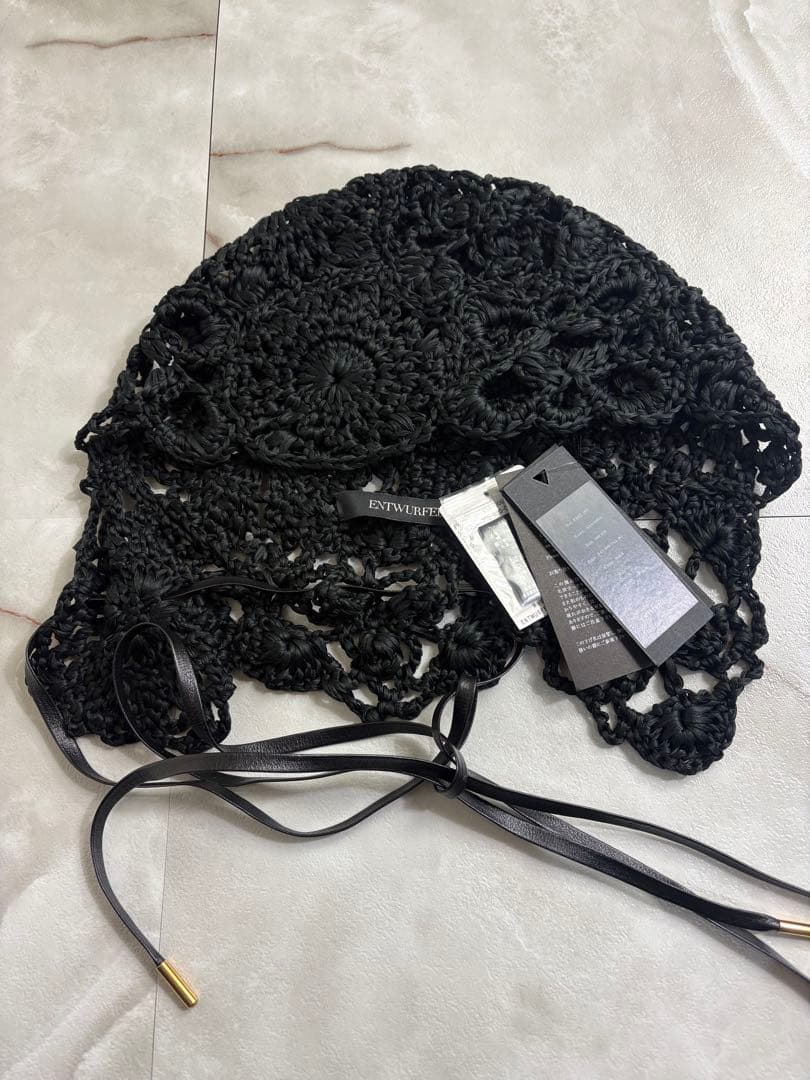 未使用　entwurfein レザー　帽子　レザー　ブラック　定価63800円