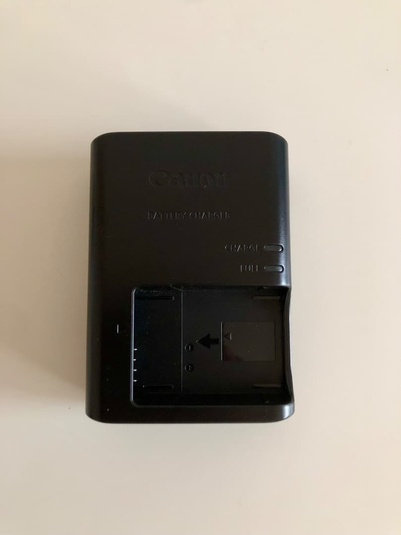 Canon EOS M100｟すぐに始められるカメラセット｠ミラーレス