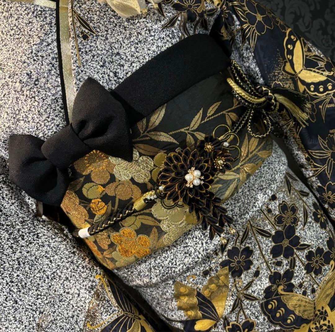 美品　黒灰　金彩　金箔　蝶模様　逸品　振袖　フルセット 振り袖