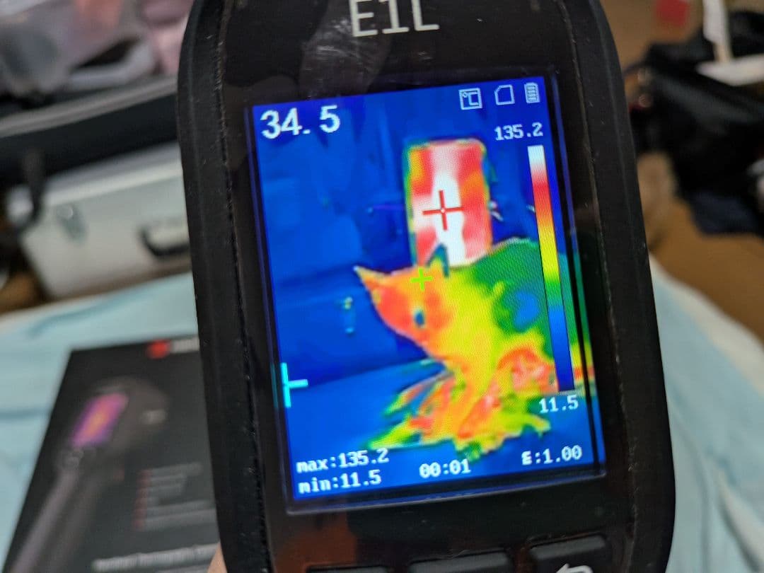 HIKMICRO　E１L　 ハンドヘルドサーモグラフィカメラ