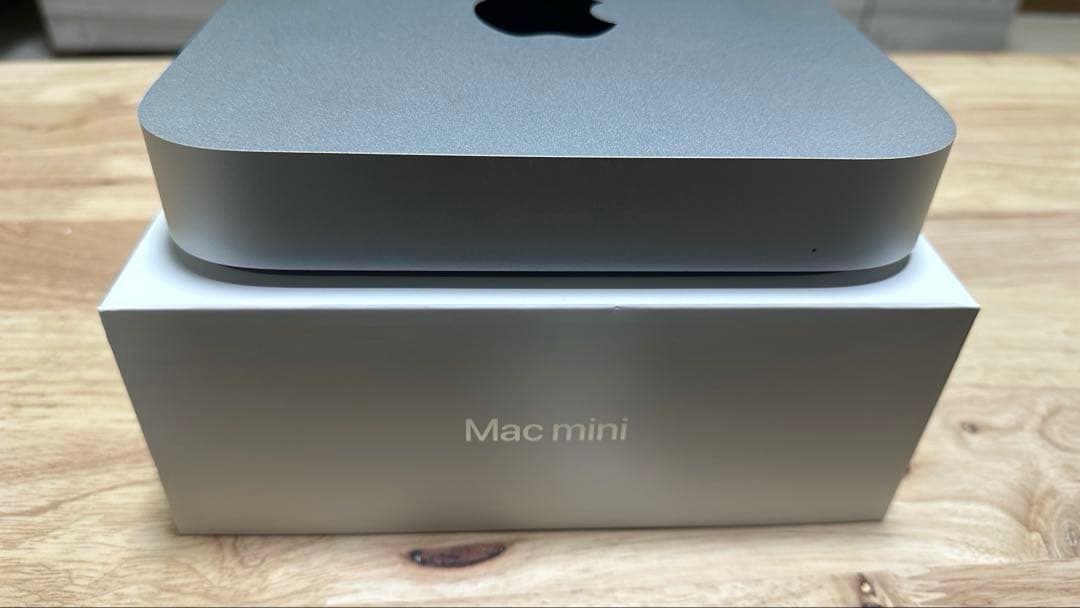 ガーンMac mini M2チップ搭載/512GB SSD/8GBユニファ