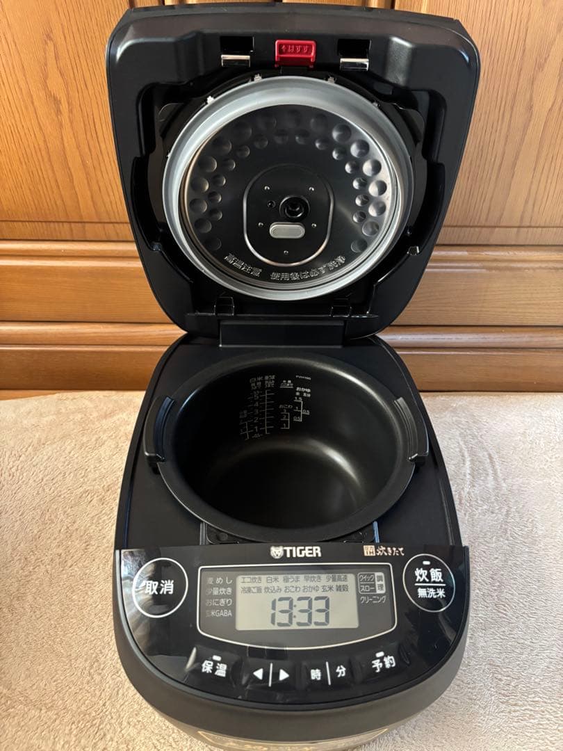 2025年製 TIGER 圧力IHジャー炊飯器 JPV-Y100KV ブラック