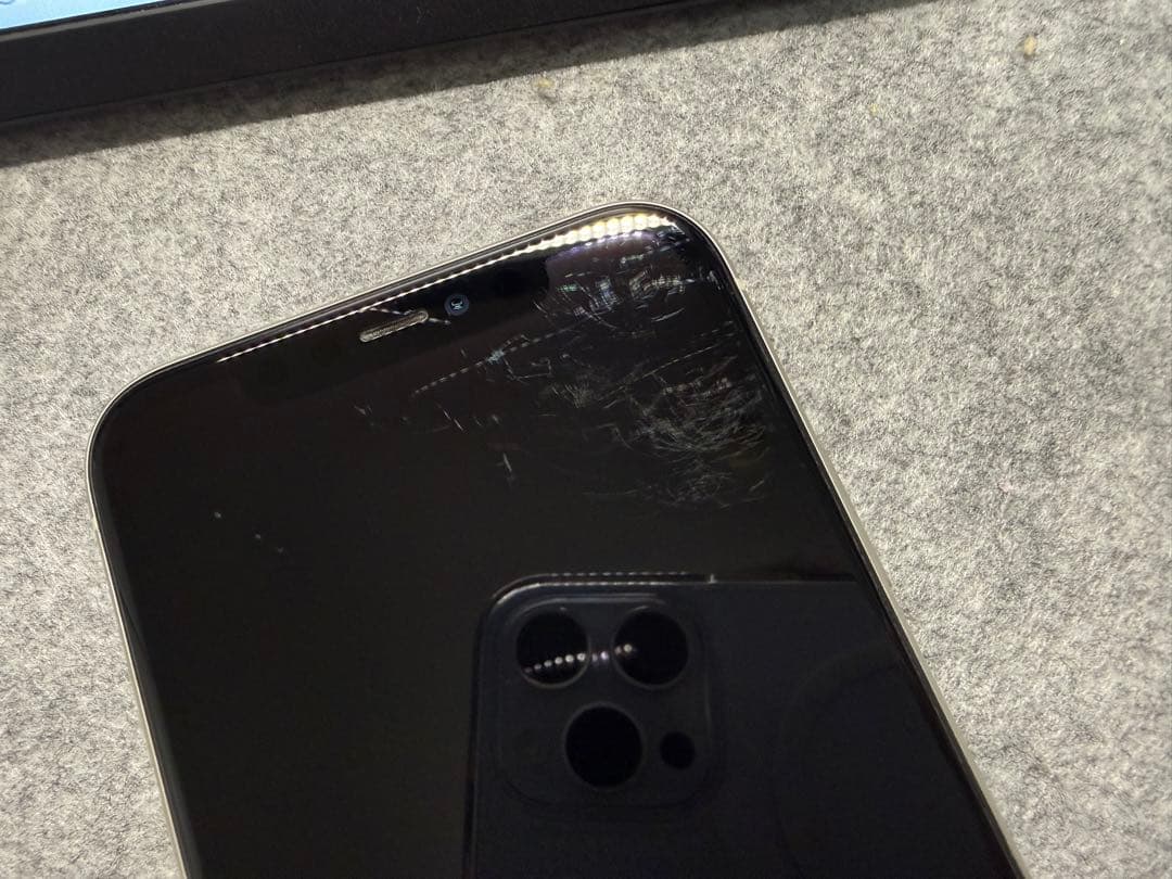 Apple iPhone11 64GB MWLU2J/A 本体