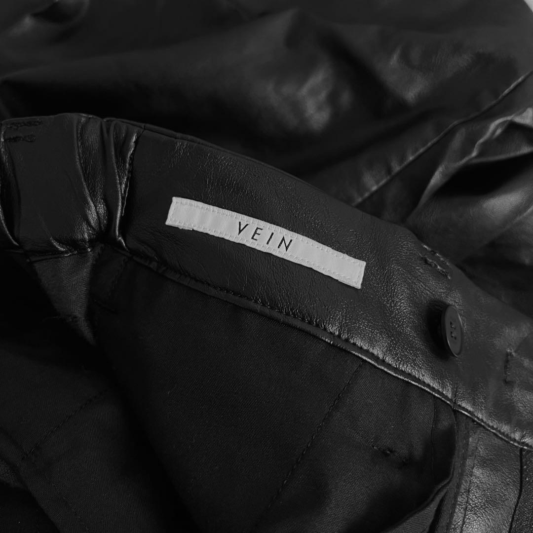 パンツ VEIN / SYNTHETIC LEATHER 1TUCK TROUSERS