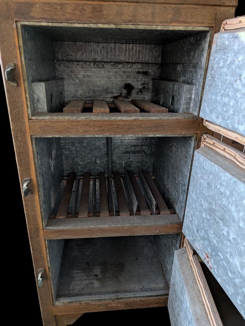 木製氷冷蔵庫　木製三扉冷蔵庫 リボンシトロン　日本ビール