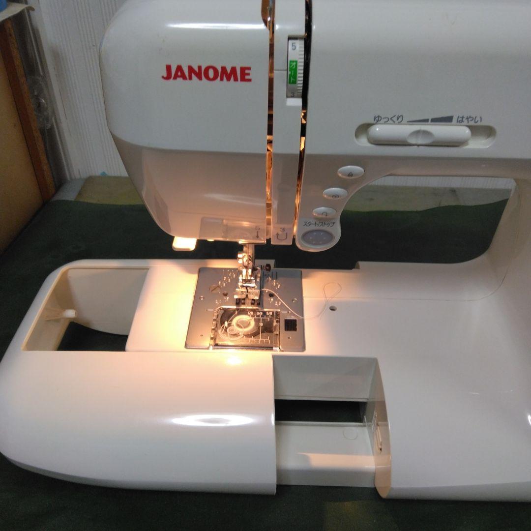 ジャノメミシンJN-700型、美品。
