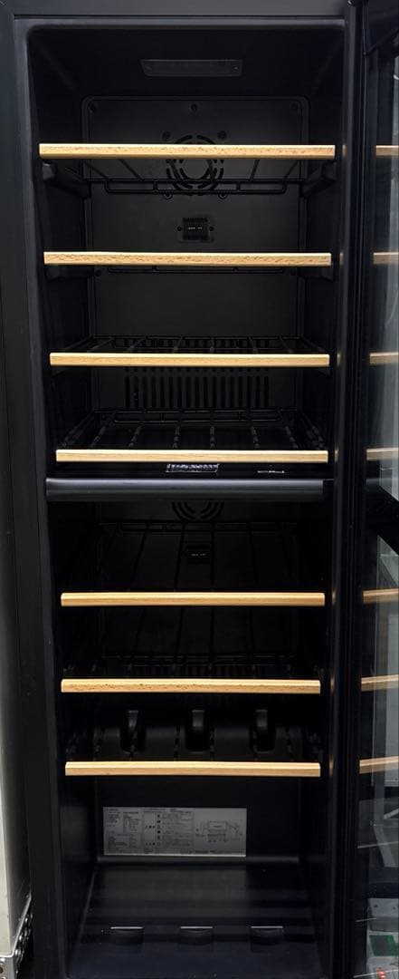 こうじさくら製作所のワインセラー「FURNIELSAB-90G(PB)」