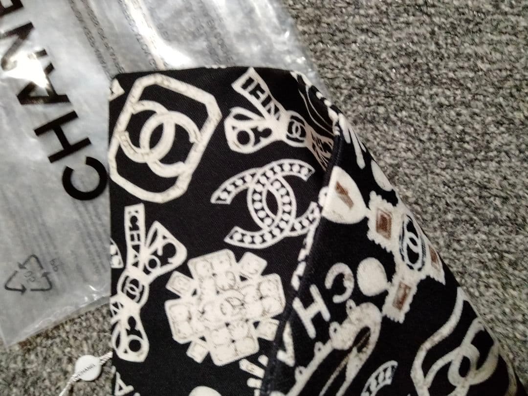 シャネル ノベルティ トートバッグ ブラックホワイト柄 未使用