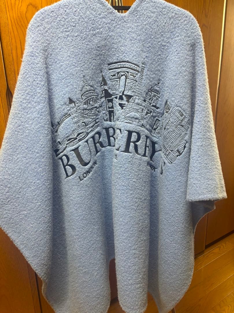 限定大幅値下げ‼️BURBERRY ライトブルーポンチョ