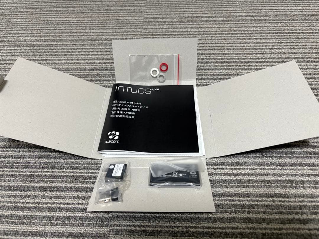 Wacom Intuos Pro Medium PTH-651 ペンタブレット