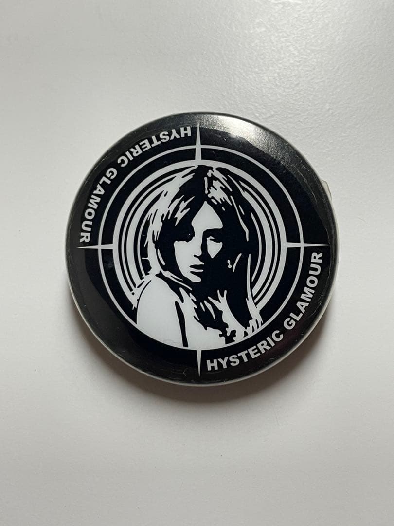 ヒステリックグラマー スカルベリースタッズパーカー 缶バッジ付き