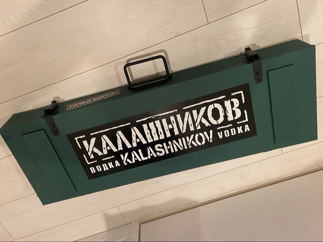 【ピザデブ】【未開封】【美品】カラシニコフ ウォッカ