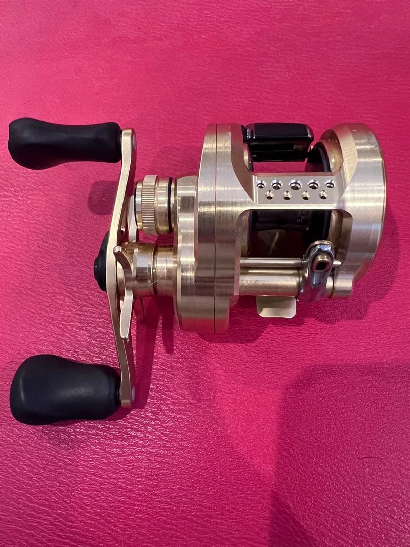 リール SHIMANO 22 CALCUTTA CONQUEST 200XG