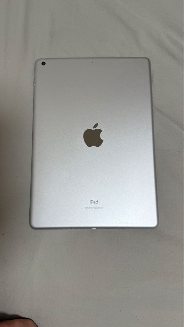 Apple iPad 第5世代 シルバー 本体