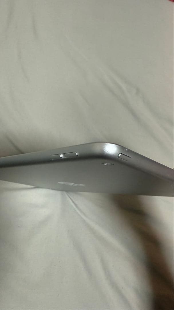 Apple iPad 第5世代 シルバー 本体