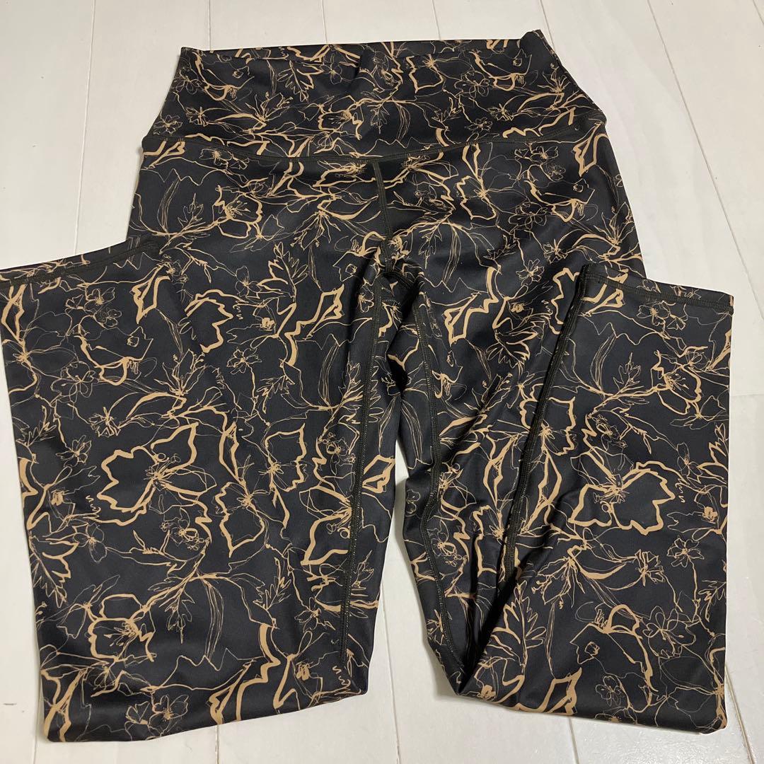 SUKALA ヨガウェア　L セットアップ　lava