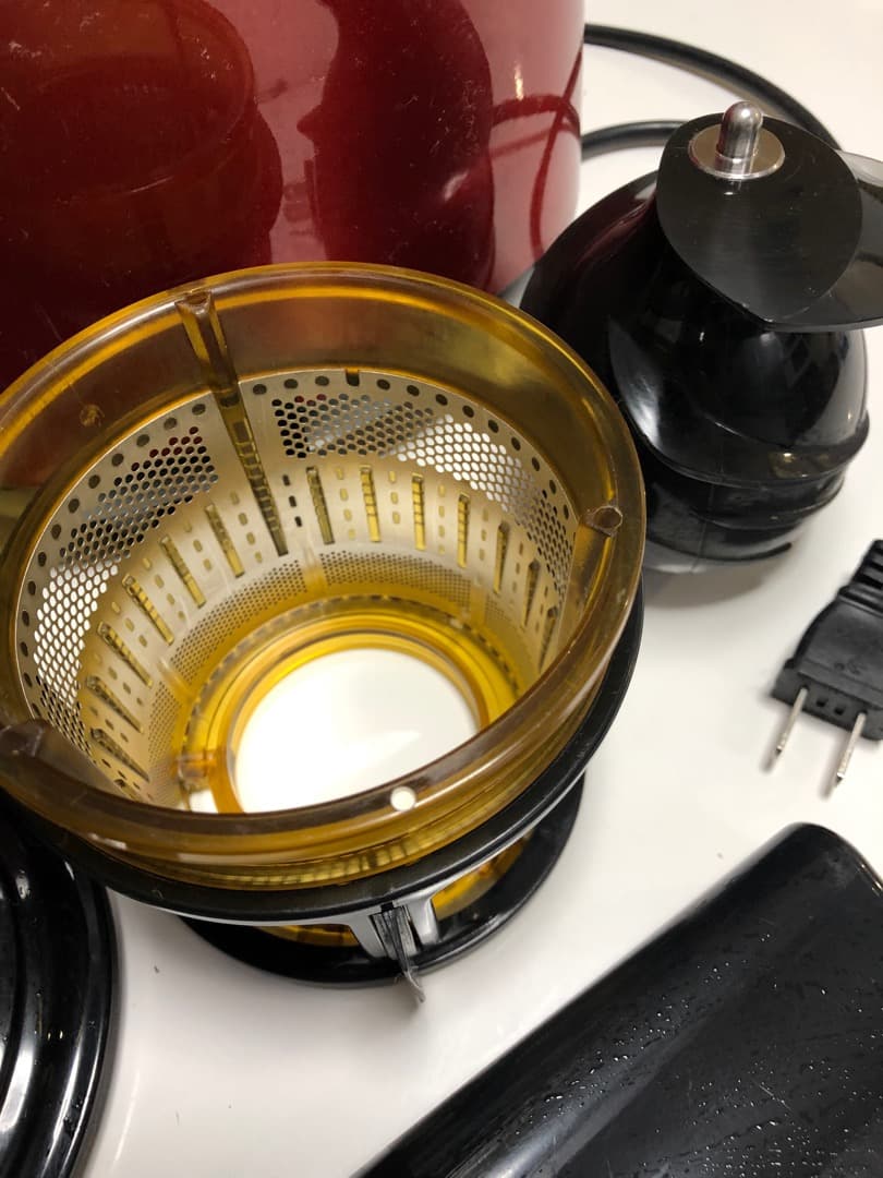 タイムセール！siroca スロージューサー SSJ-110 赤