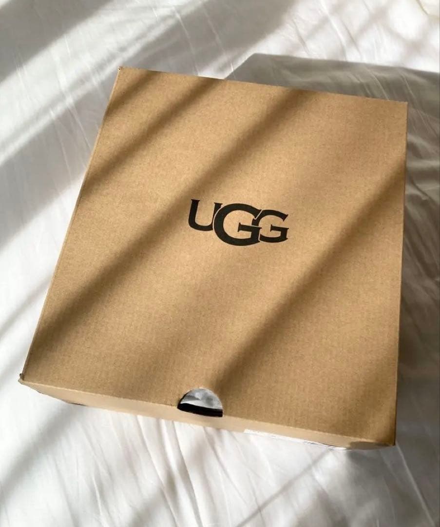 【期間限定/新品】UGG OH FLUFFITA アグオーフラッフィータ US6