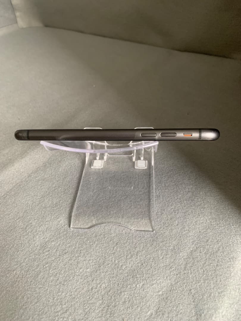 美品　国内版　SIMフリー　iPhone11 128GB ブラック色