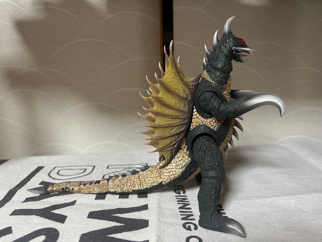 S.H.Monsterarts ガイガン